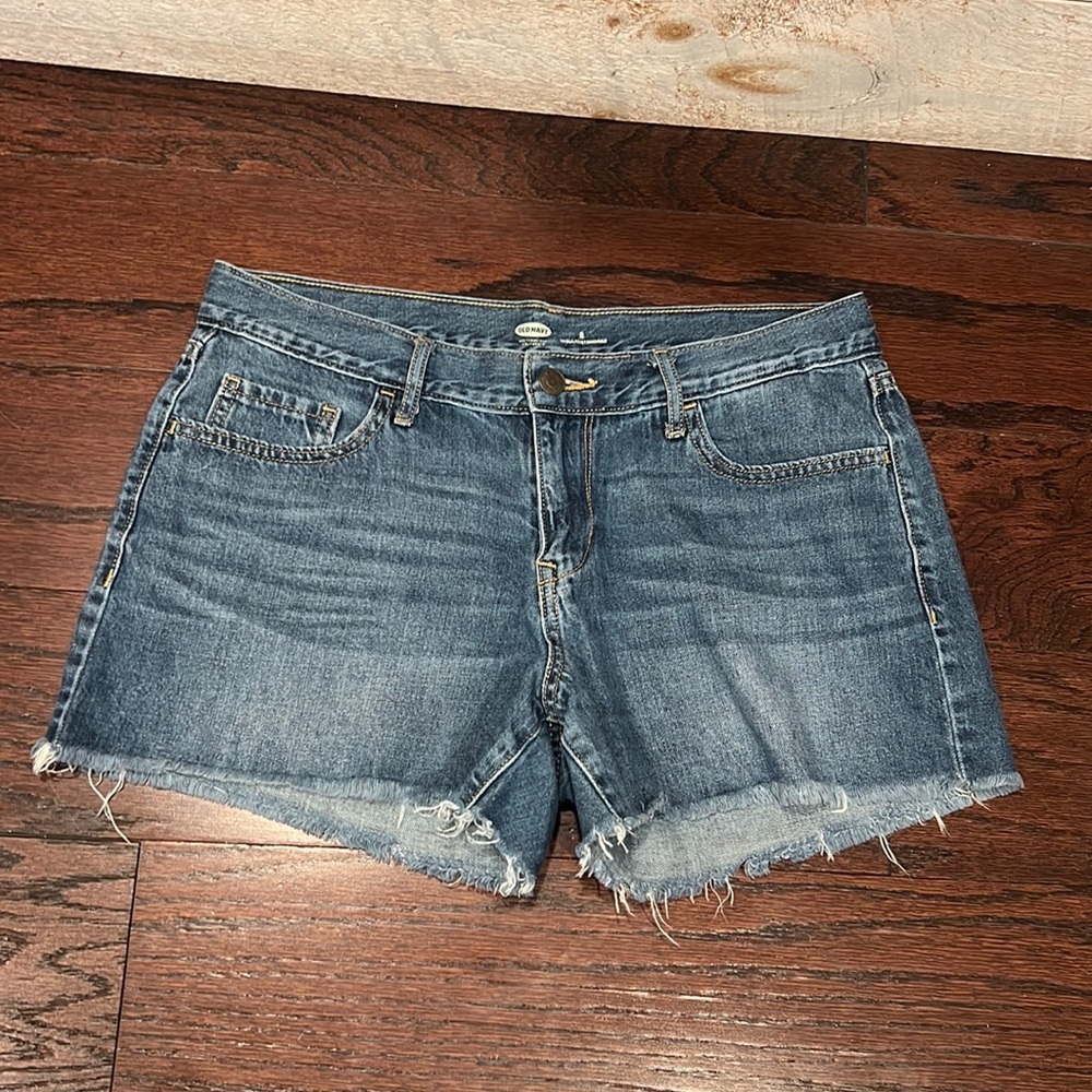 OLD NAVY Women’s Medium Wash Cut Off Denim Shorts Size 8